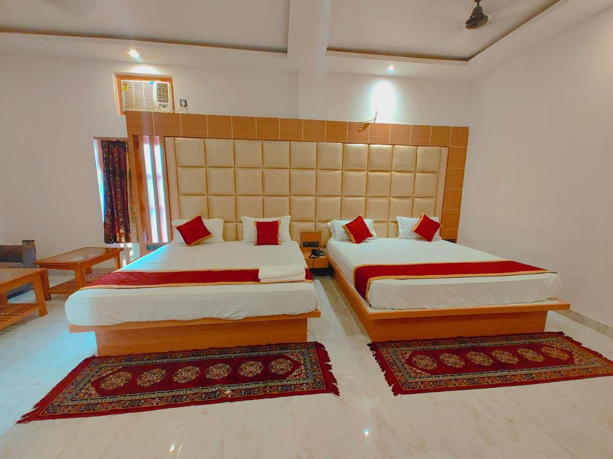 Avadh Sunshine Palace Hotel And Resort Ayodhya Exteriör bild