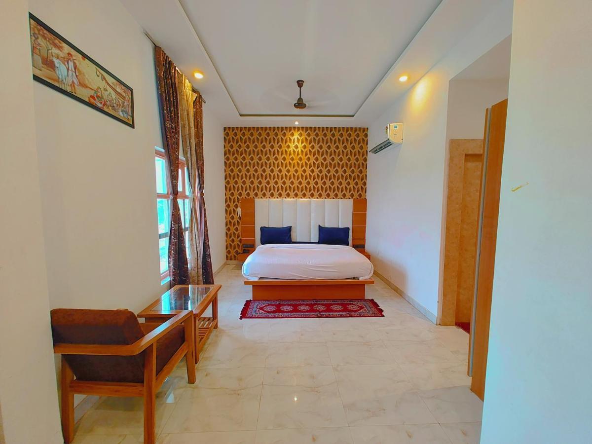 Avadh Sunshine Palace Hotel And Resort Ayodhya Exteriör bild