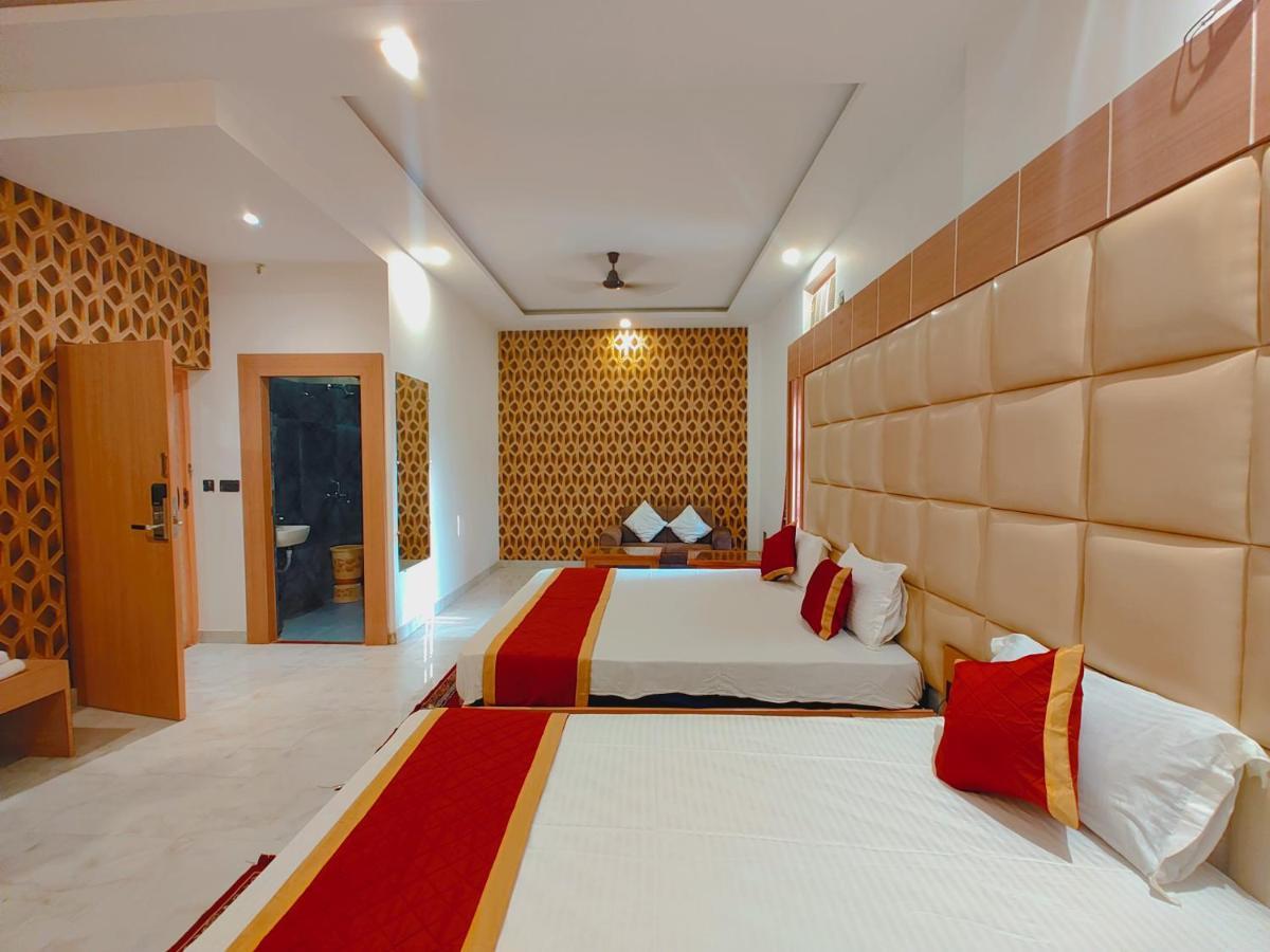 Avadh Sunshine Palace Hotel And Resort Ayodhya Exteriör bild