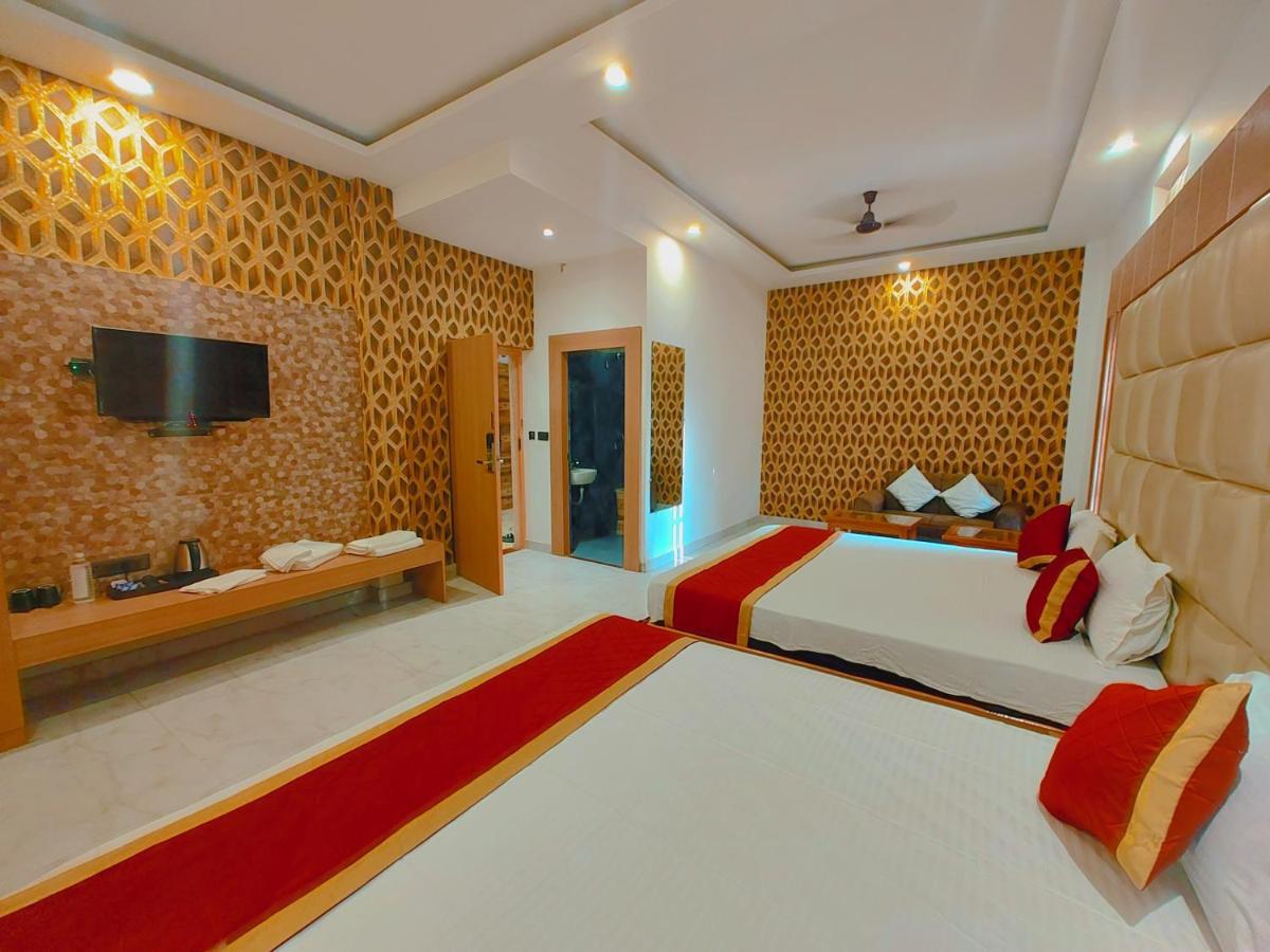 Avadh Sunshine Palace Hotel And Resort Ayodhya Exteriör bild