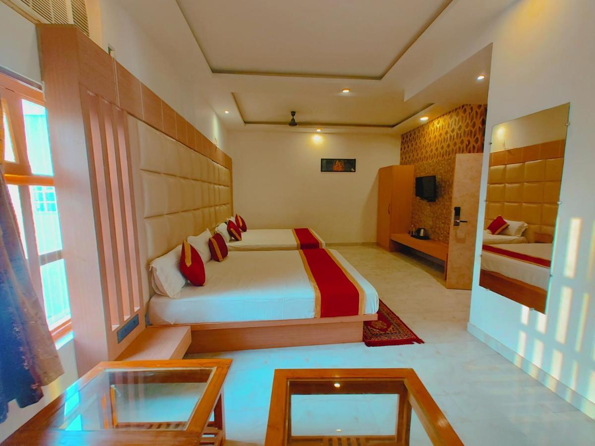 Avadh Sunshine Palace Hotel And Resort Ayodhya Exteriör bild