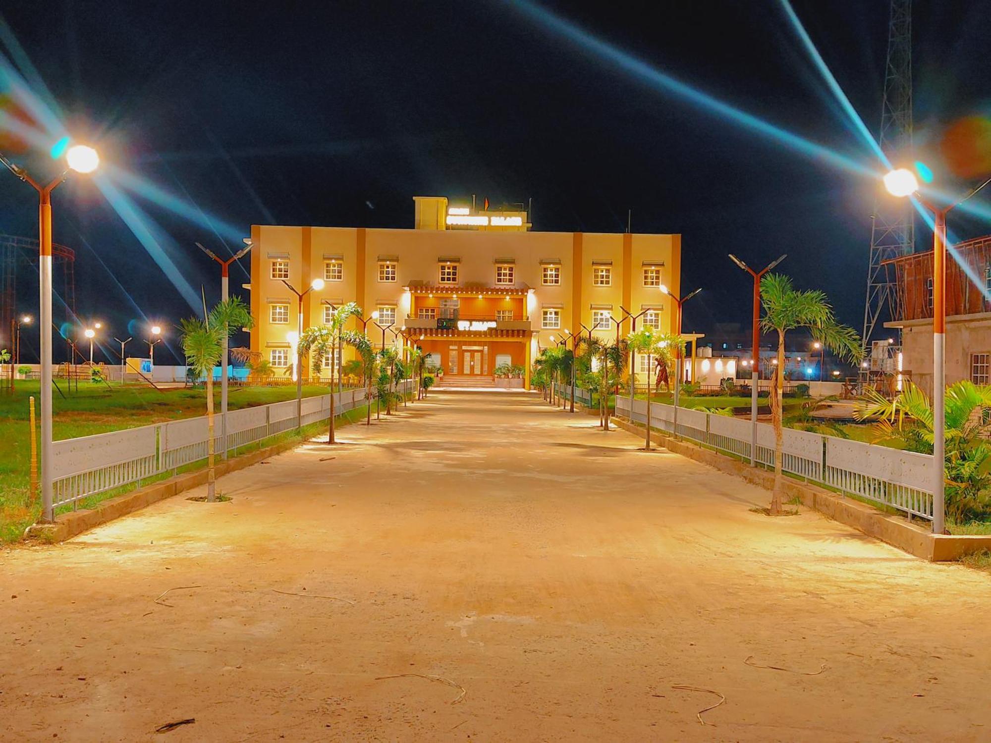 Avadh Sunshine Palace Hotel And Resort Ayodhya Exteriör bild