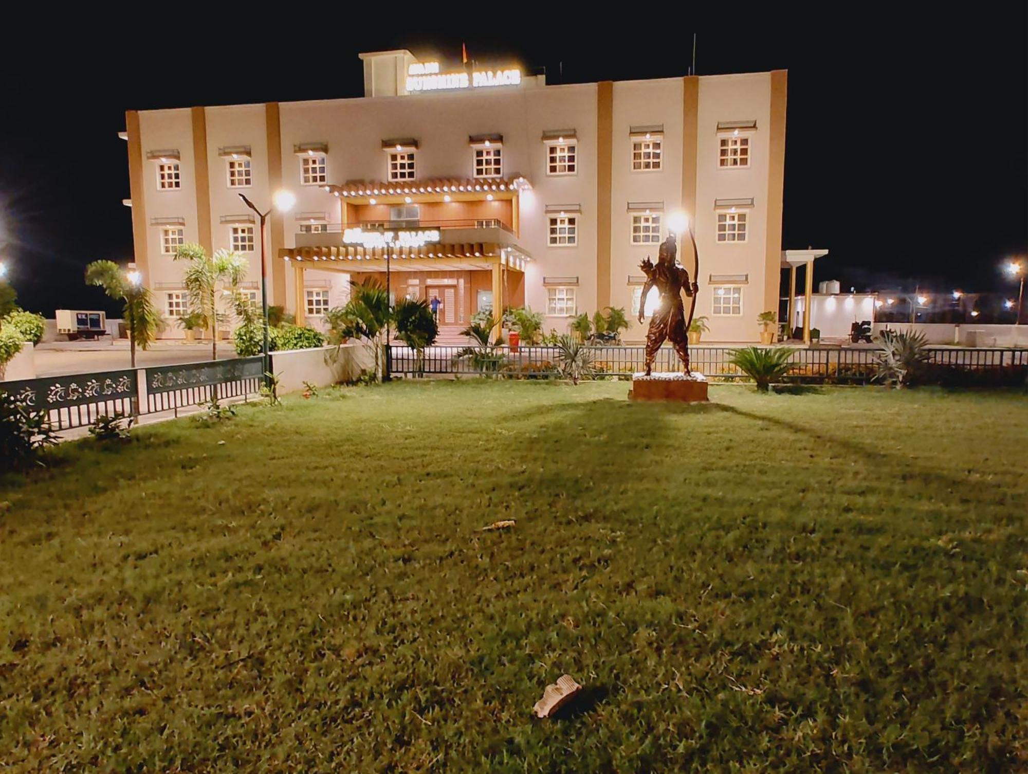 Avadh Sunshine Palace Hotel And Resort Ayodhya Exteriör bild