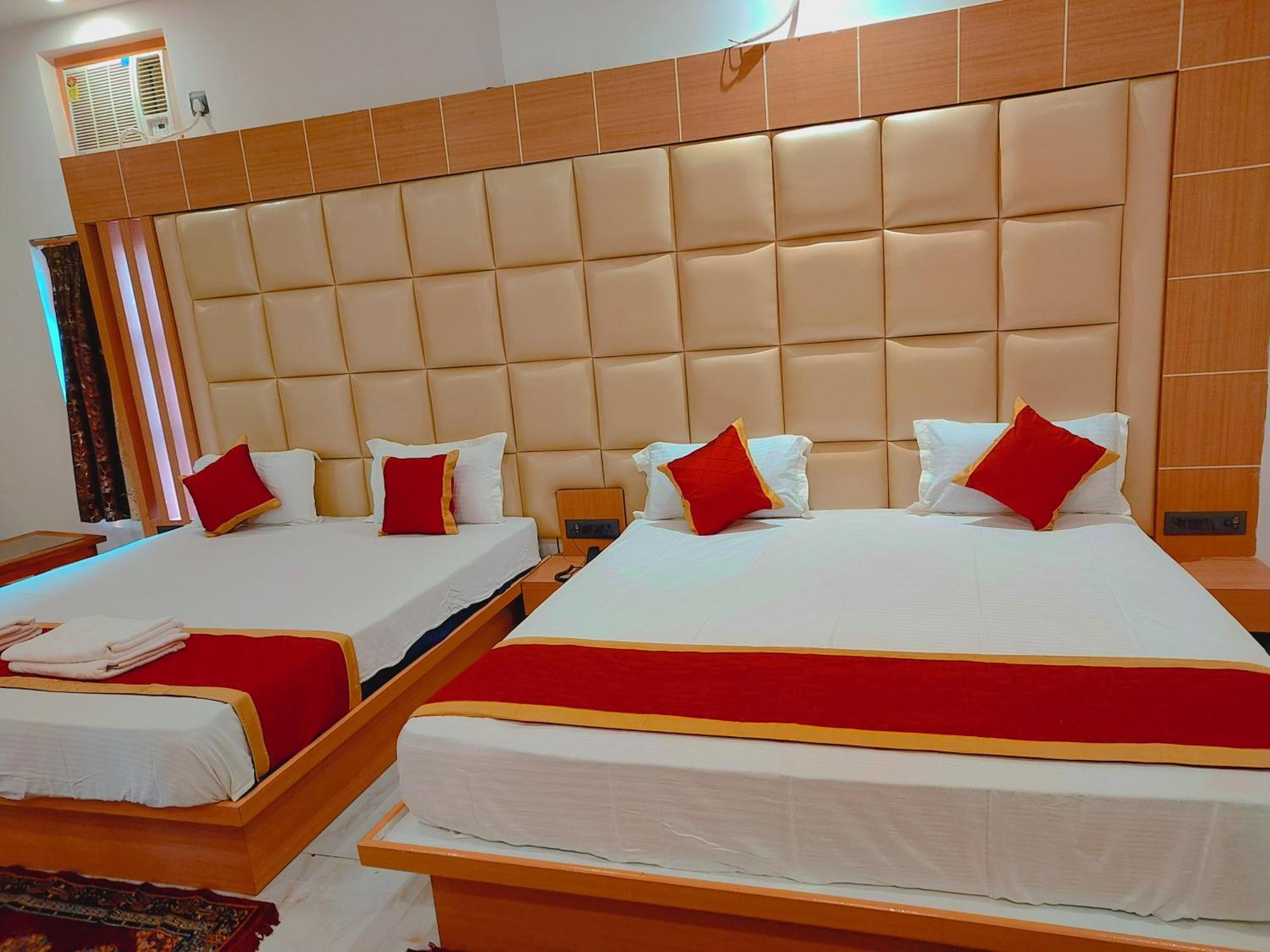 Avadh Sunshine Palace Hotel And Resort Ayodhya Exteriör bild