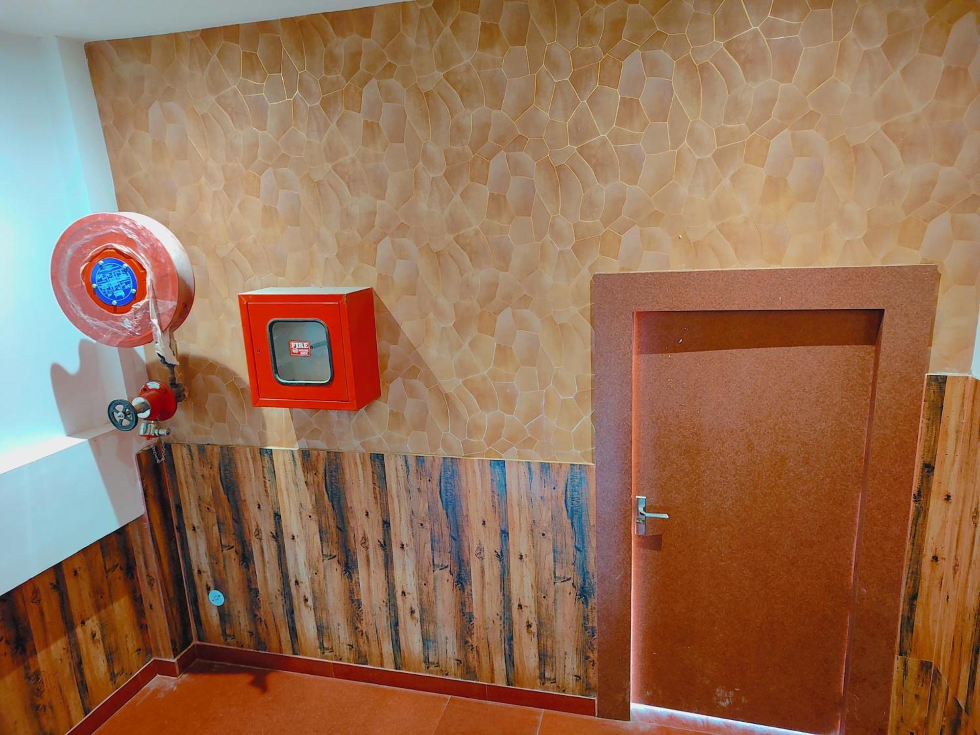 Avadh Sunshine Palace Hotel And Resort Ayodhya Exteriör bild
