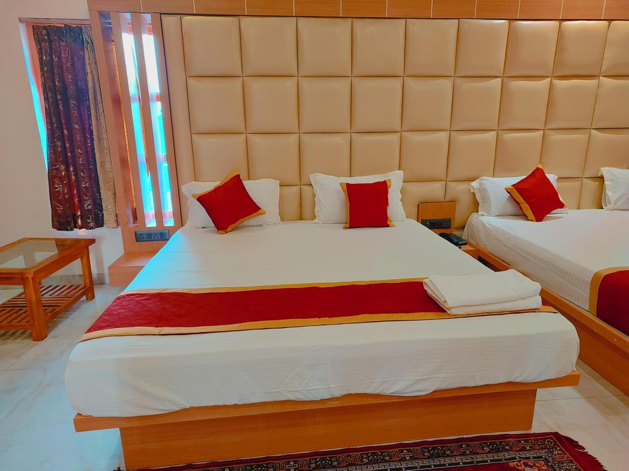 Avadh Sunshine Palace Hotel And Resort Ayodhya Exteriör bild