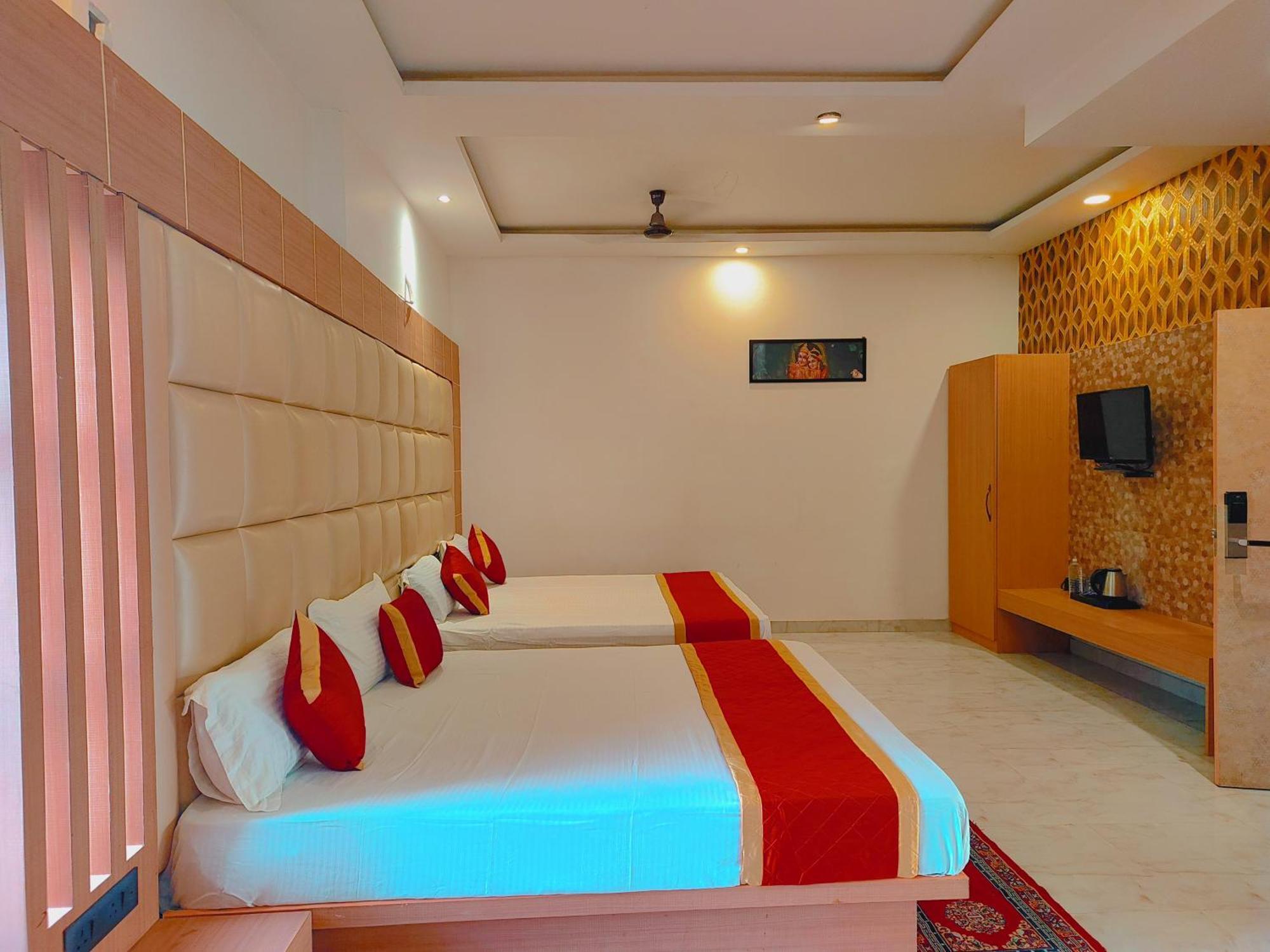 Avadh Sunshine Palace Hotel And Resort Ayodhya Exteriör bild