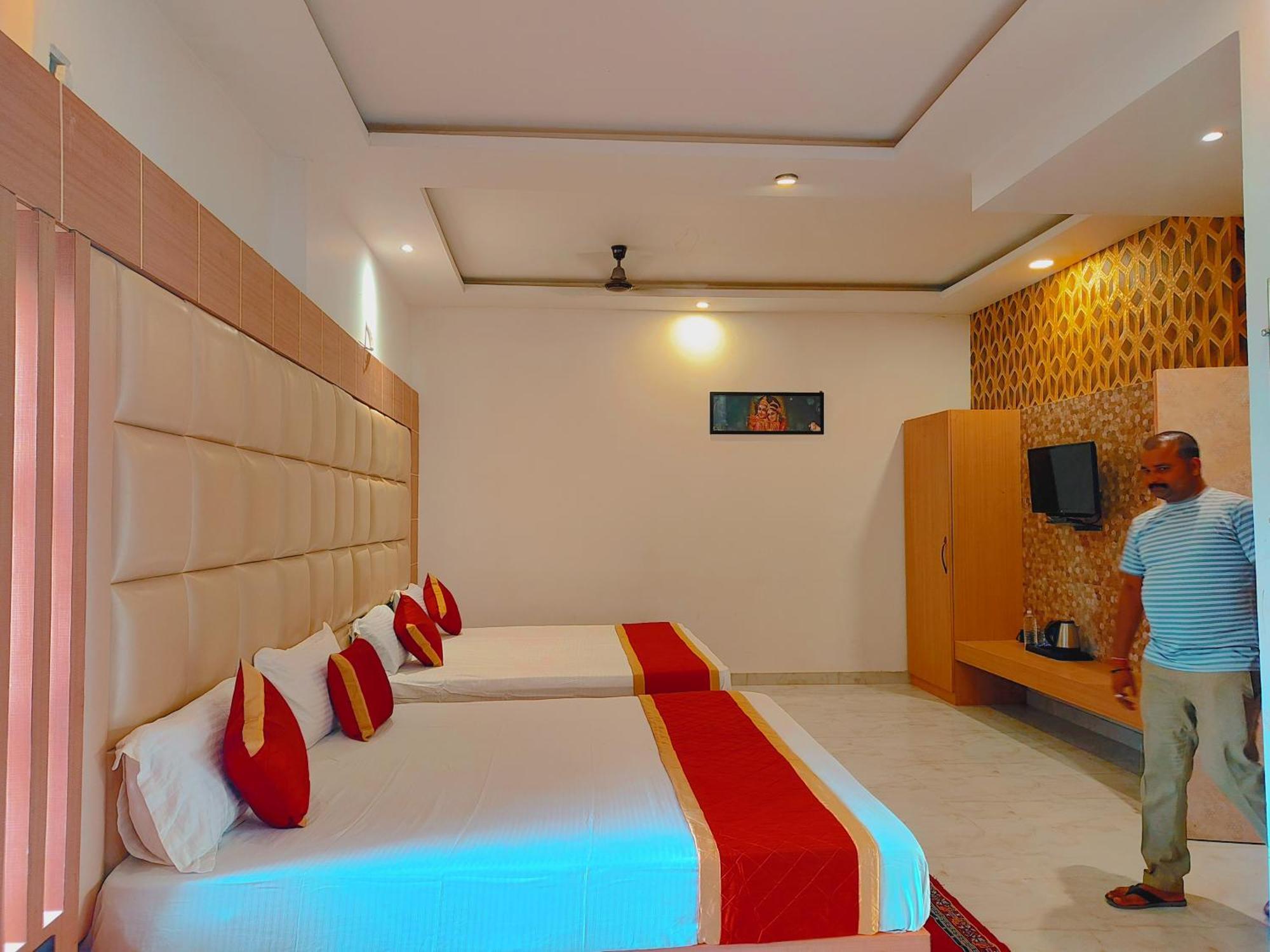 Avadh Sunshine Palace Hotel And Resort Ayodhya Exteriör bild