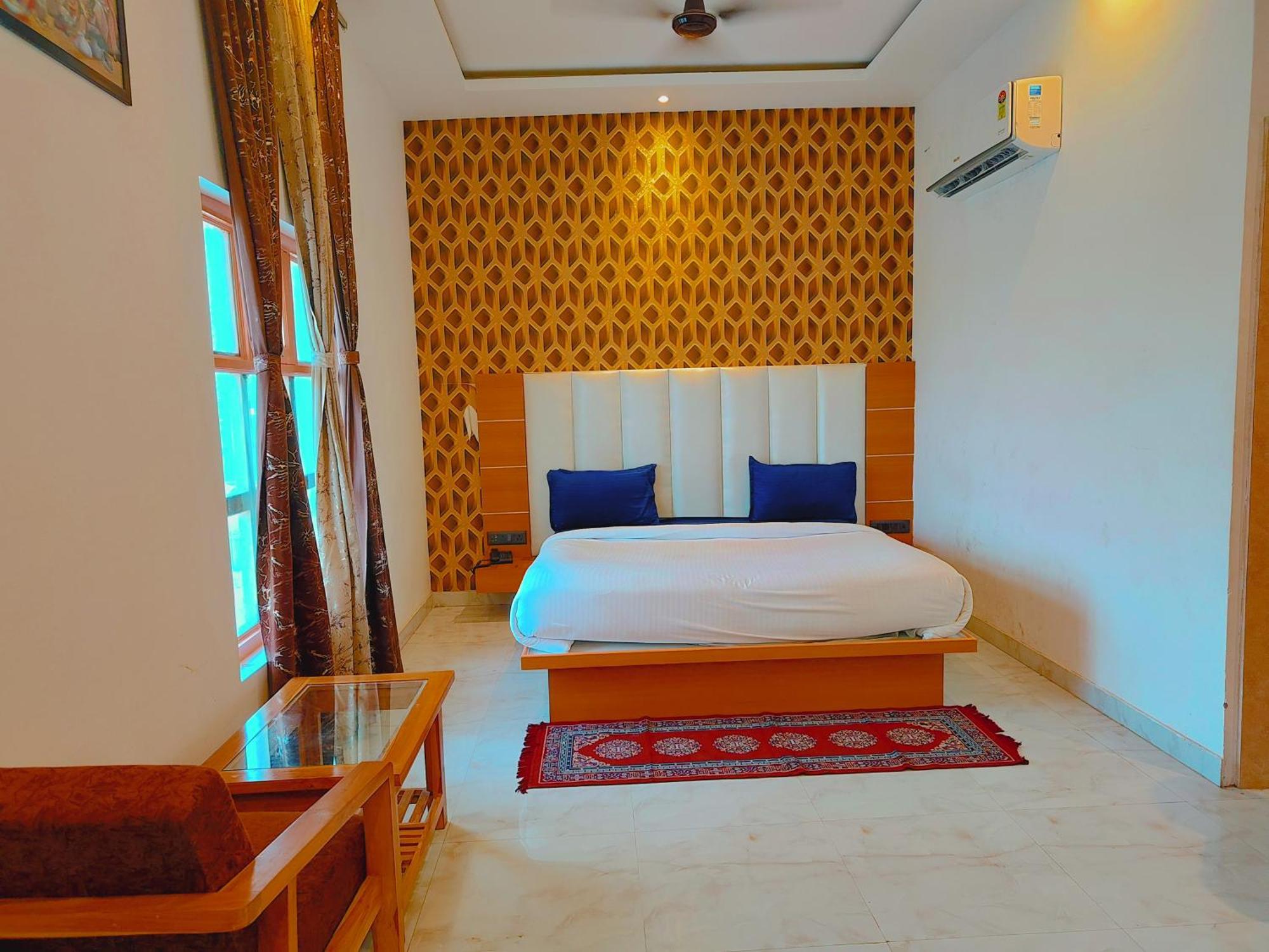 Avadh Sunshine Palace Hotel And Resort Ayodhya Exteriör bild